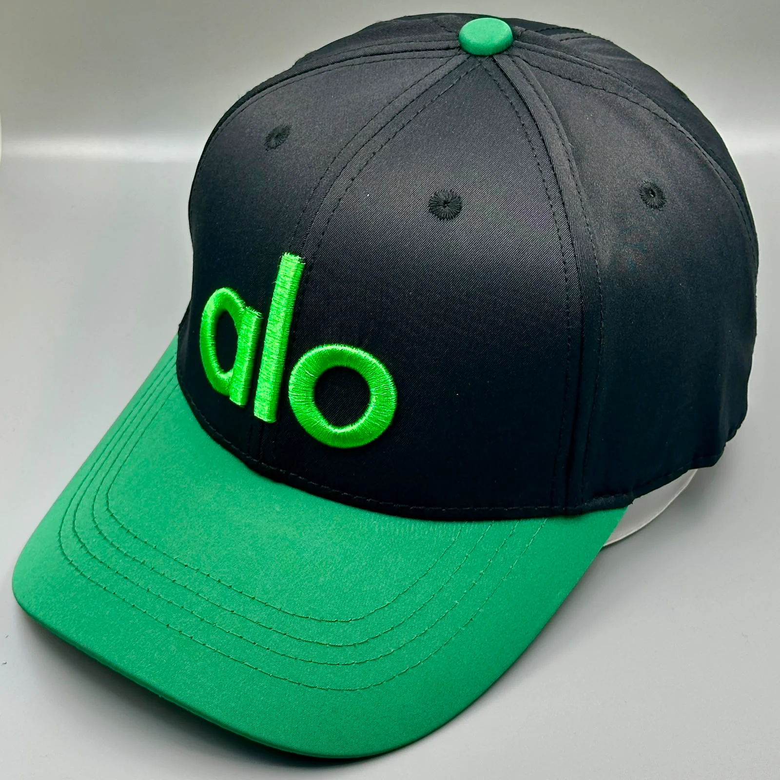 AL0 Two Tone Baseball Cap - Image 4