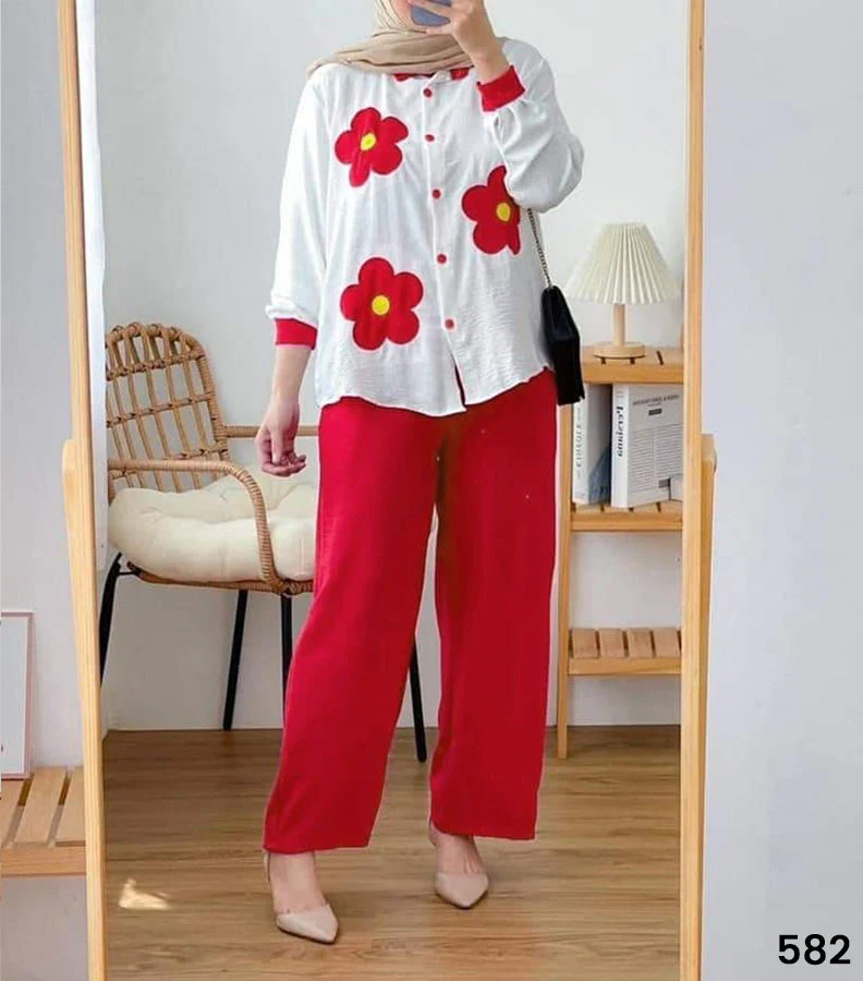 Flower Quarter Sleeved Set - 70% Off