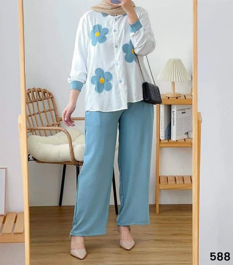 Flower Quarter Sleeved Set - 70% Off - Image 2