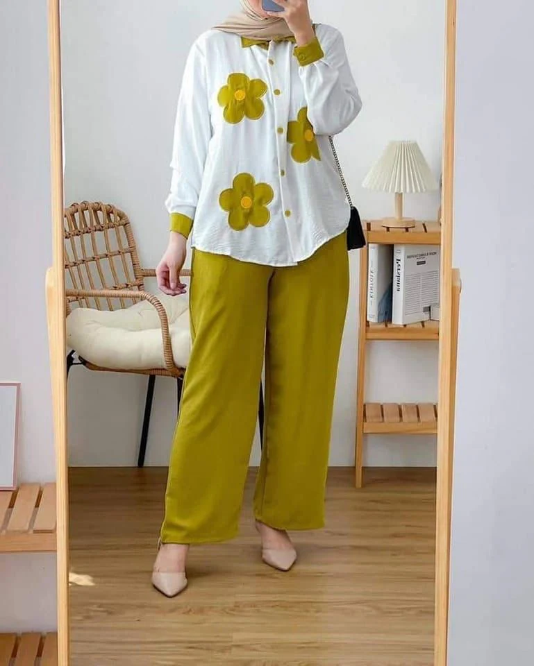Flower Quarter Sleeved Set - 70% Off - Image 3