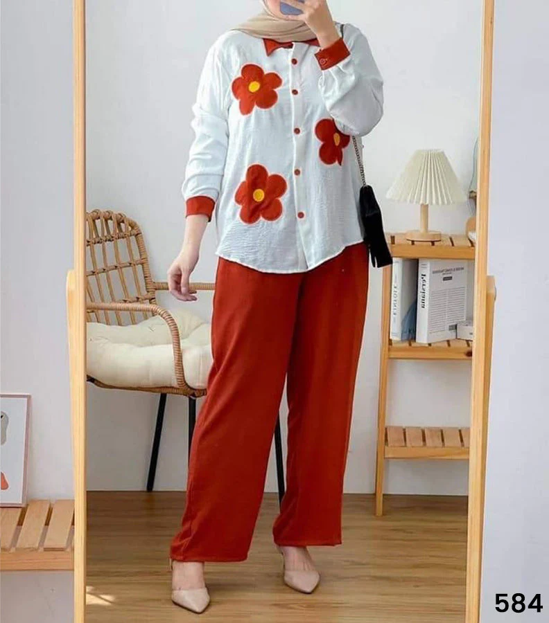Flower Quarter Sleeved Set - 70% Off - Image 4