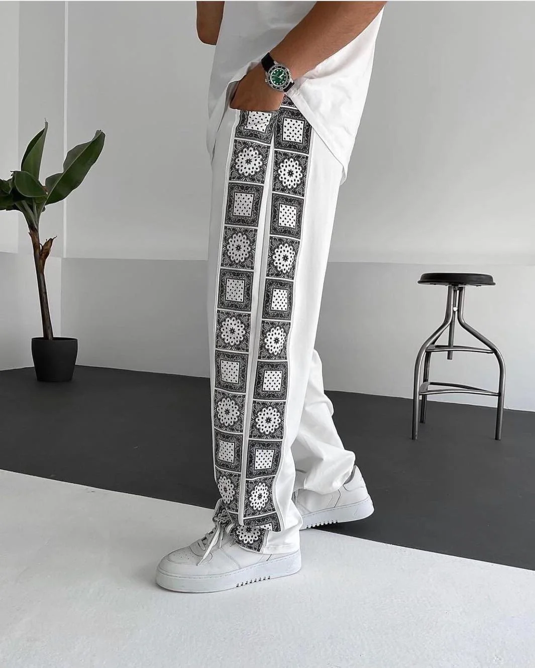 Patterned Jogger Trouser - Image 3