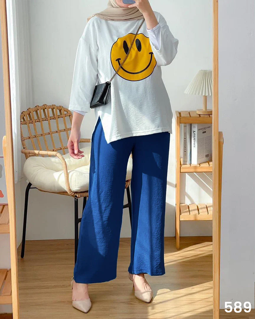Smiley Tee & Palazzo - 50% Off - Image 3
