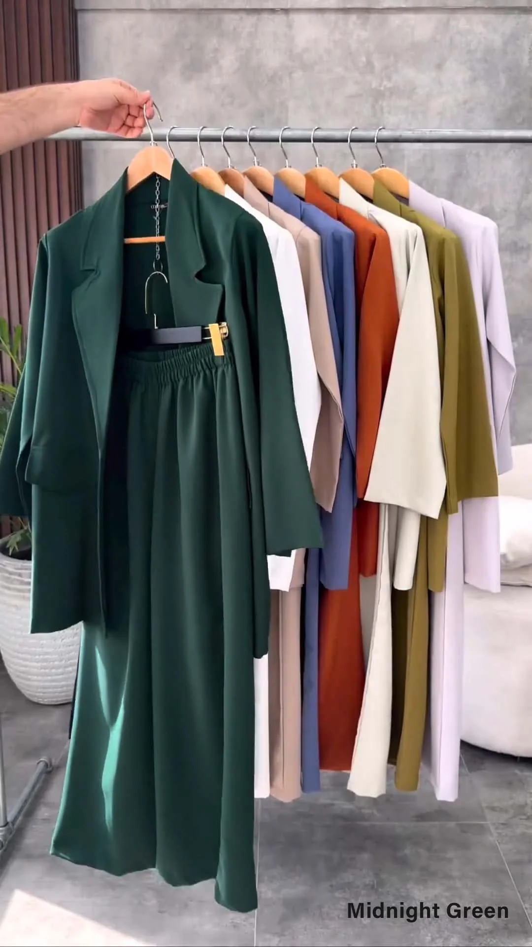 British Collar Loose Fit Blazer & Pants - (PRE ORDER / الطلبات المسبقة) - Image 4
