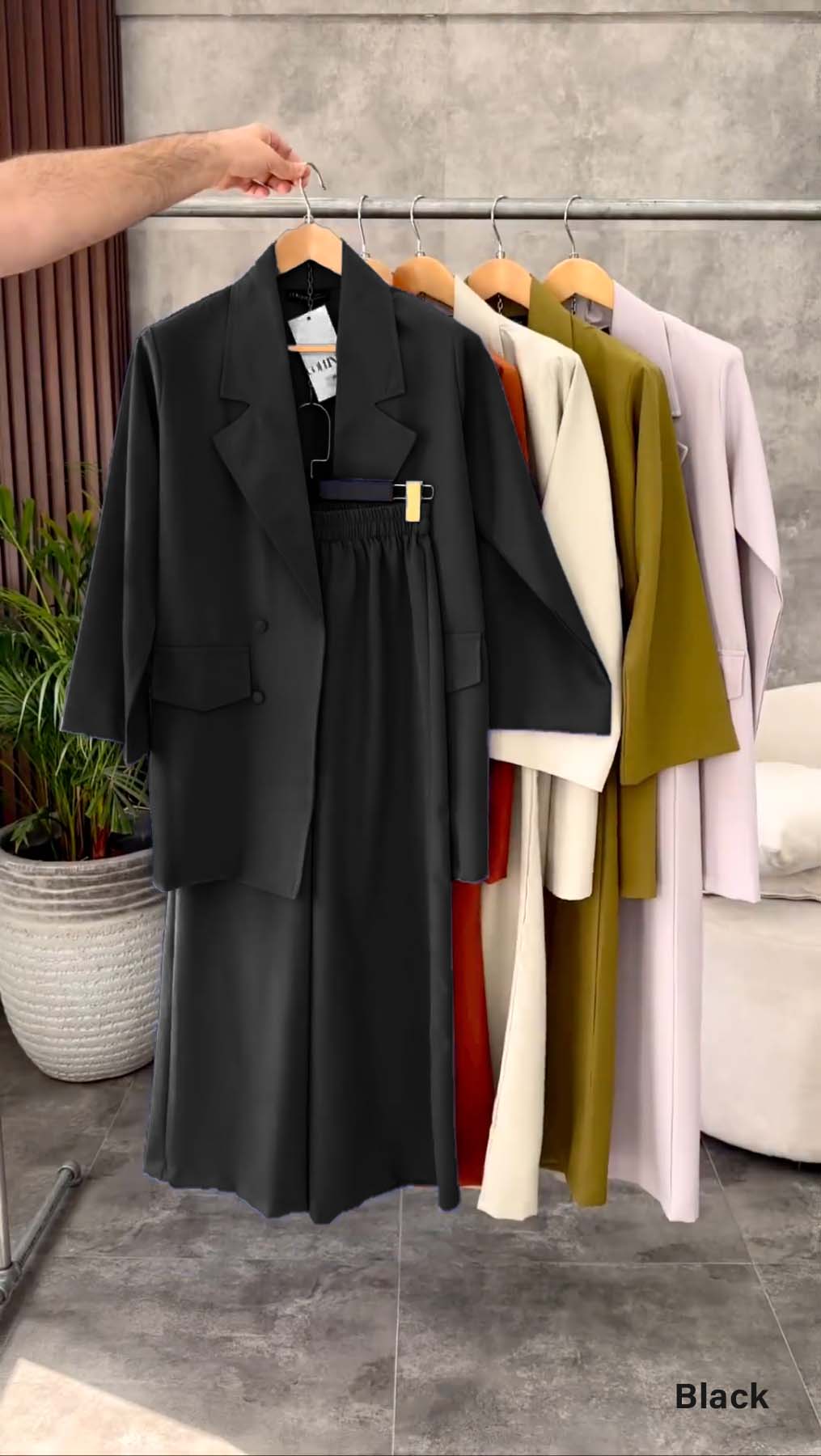 British Collar Loose Fit Blazer & Pants - (PRE ORDER / الطلبات المسبقة) - Image 6