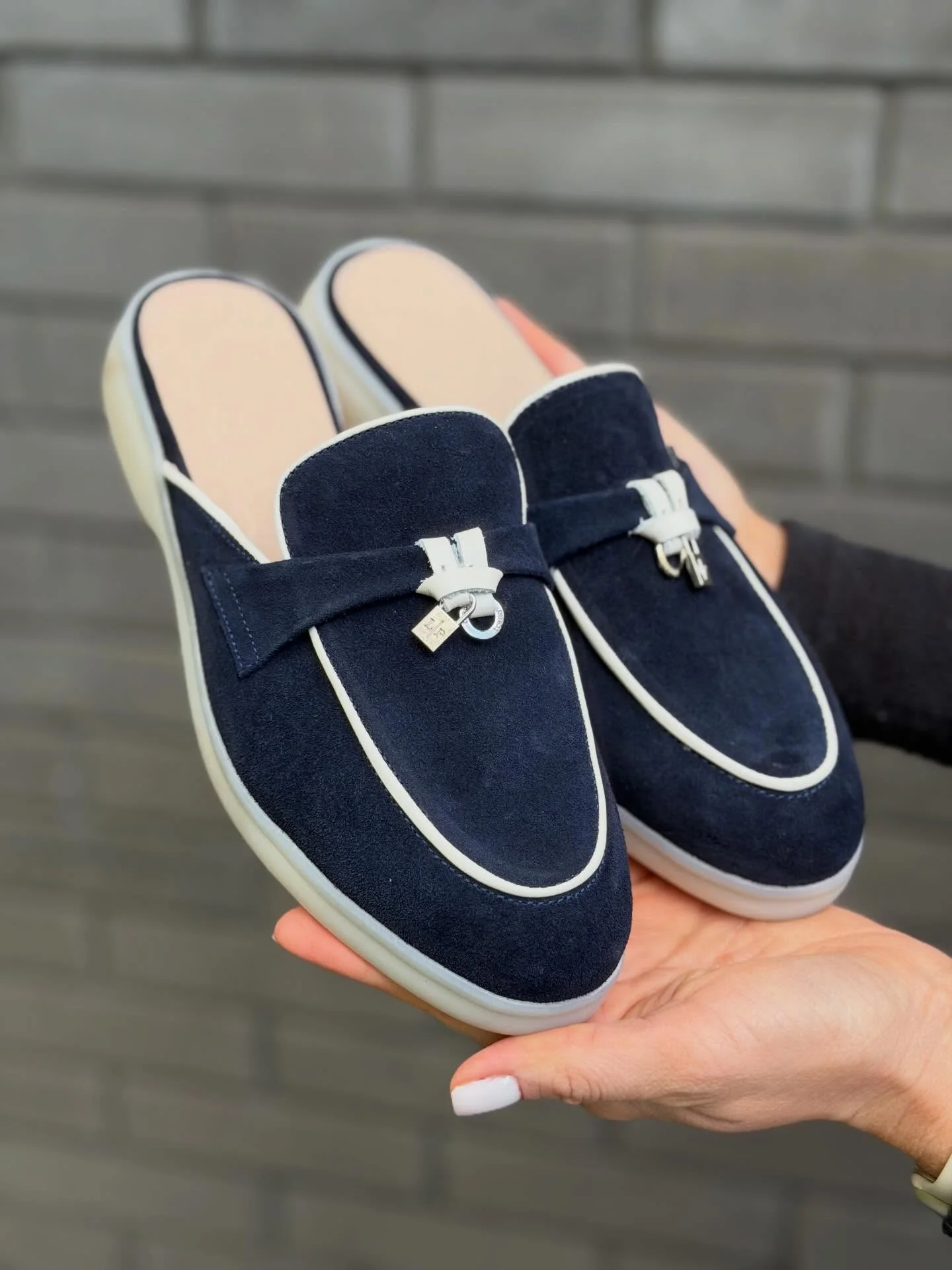 Women Slip-on Loafers in Suede - Old Money Collection - Image 4